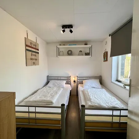 With Cosy Terrace Semesterbostad