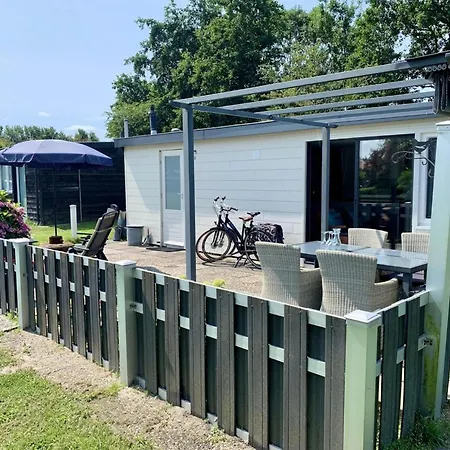 With Cosy Terrace Sint Maartensvlotbrug