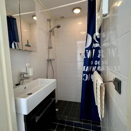 Semesterbostad With Cosy Terrace