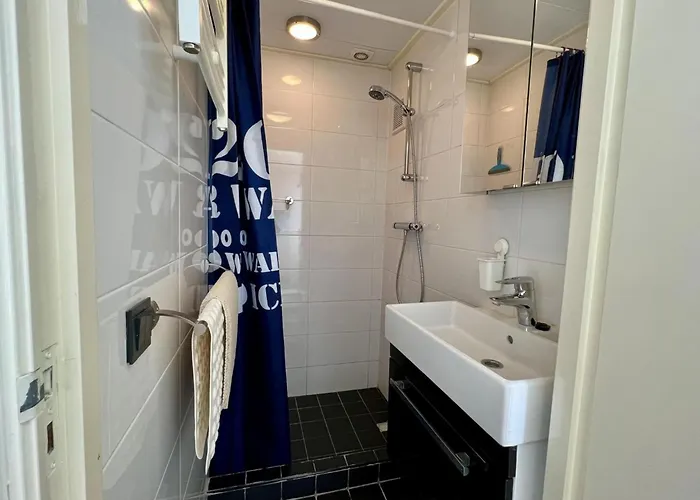 With Cosy Terrace * Sint Maartensvlotbrug