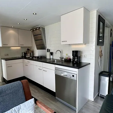 Дом отдыха With Cosy Terrace *